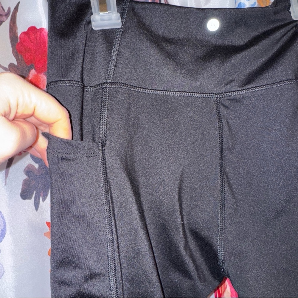 Victoria’s Secret Woman’s Black Sport Leggings - Picture 4 of 5